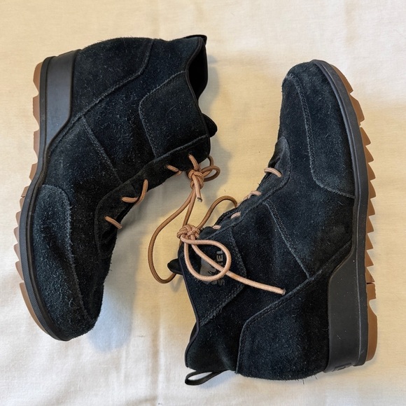 Sorel 10 Evie Sport Lace Black Suede Booties Low Wedge Boots Waterproof - Picture 8 of 11